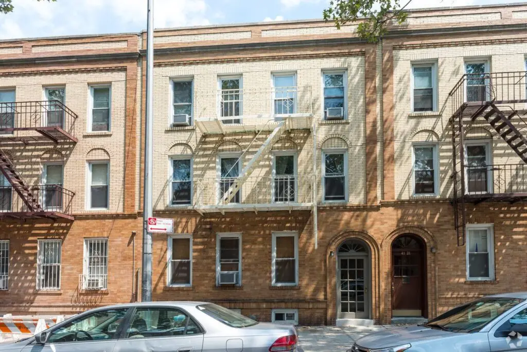 41 27 49th Street 1